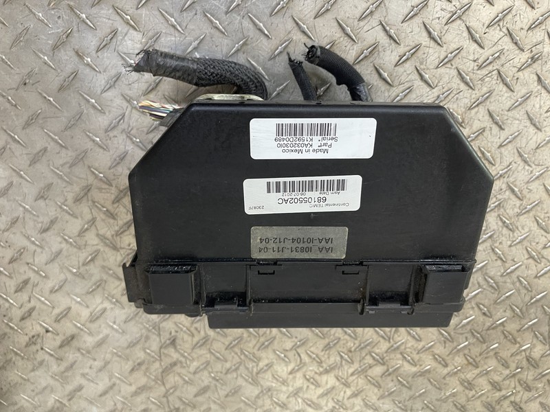 2012 Jeep Liberty Fuse Relay Box Multifunction 68105502AC - A/T 3.7L
