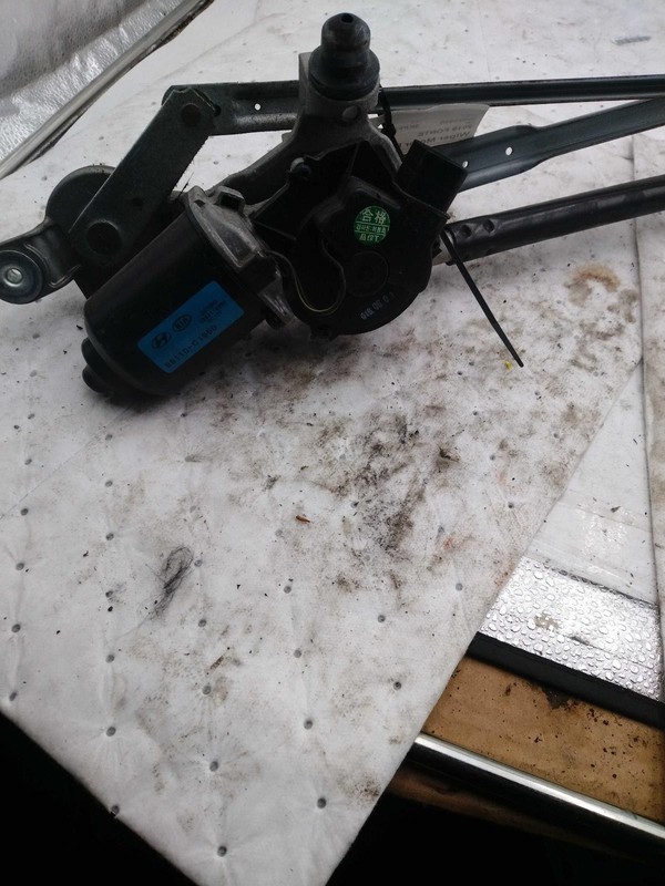2019 KIA Forte Windshield Wiper Motor OEM 98110C1950 92K Miles White
