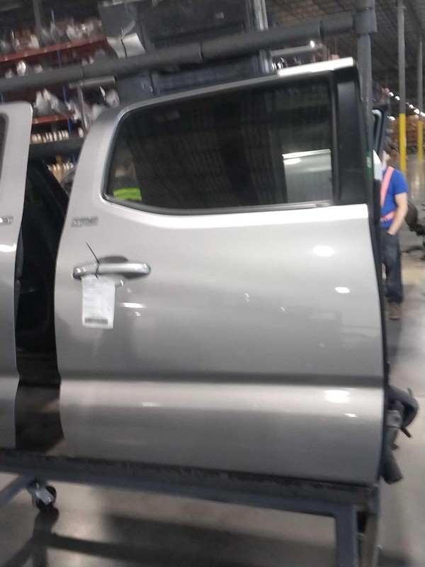 Toyota Tacoma 2017 Right Rear Door SILVER 579544 8052