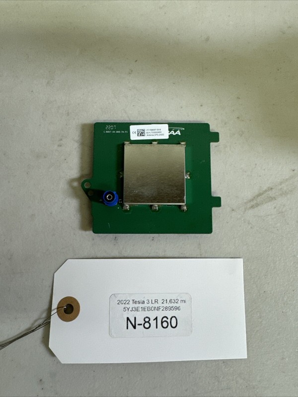 Tesla Model 3 2017-2023 GPS Antenne 1599097-00-B OEM 18160 B133