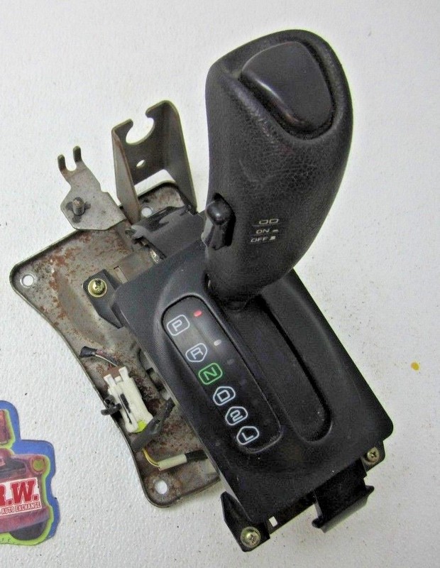 SHIFTER AUTOMATIC TRANSMISSION GEAR SELECTOR CONSOLE AUTO for 2000 DODGE AVENGER