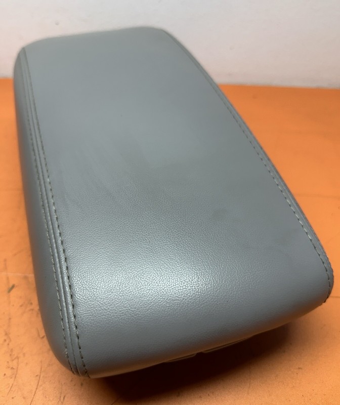 2015 2016 Jeep Grand Cherokee Center Console Lid Armrest GRAY LEATHER OEM