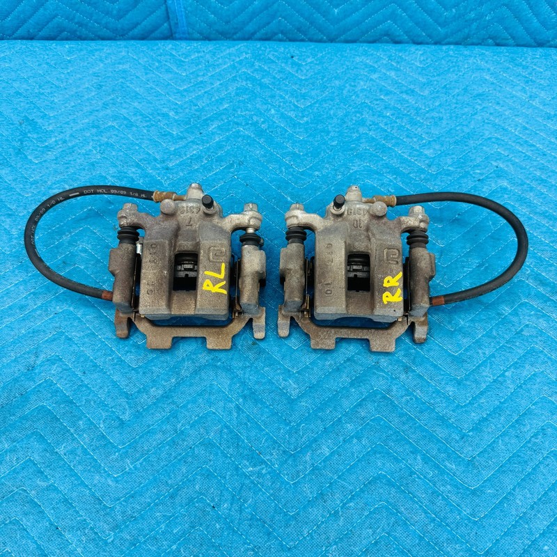 2011–2013 Infiniti M56 Rear Brake Calipers Set 127K OEM