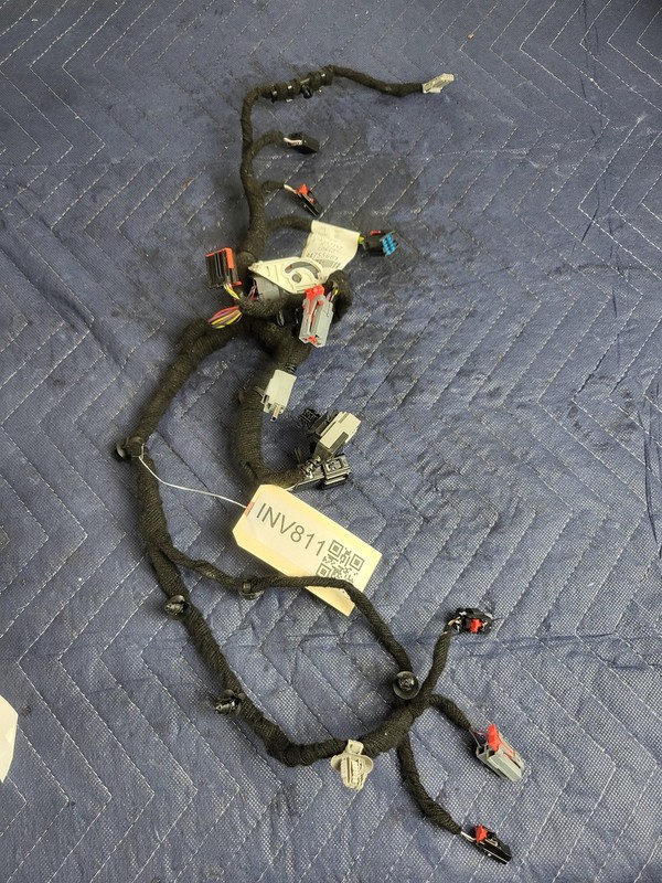 Used Oem Cadillac Center Console Wiring Harness for 2020-2021 CT4