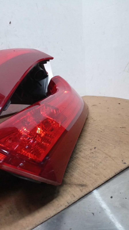 2015 Honda CR-V Right Upper Tail Light Assembly Red OEM Used NJ25-17863-447273