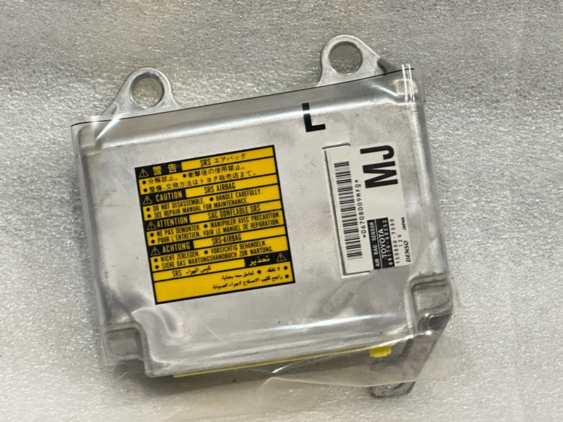 2004 LEXUS GX470 CRASH CONTROL MODULE UNIT 89170-60240 OEM