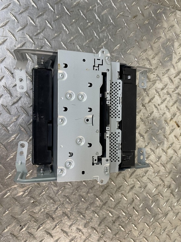 14-18 Infiniti Q50 CD player and receiver (console) navigation Oem Tested