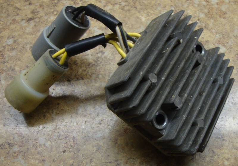 02 Kawasaki Prairie 650 ATV 4x4 4Wheeler Electrical Voltage Regulator Rectifier