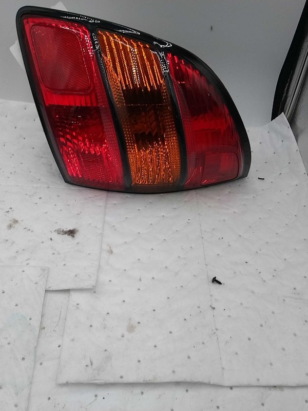 2003 Pontiac Vibe Right Tail Light Assembly Grey OEM Used 152357 215K Miles