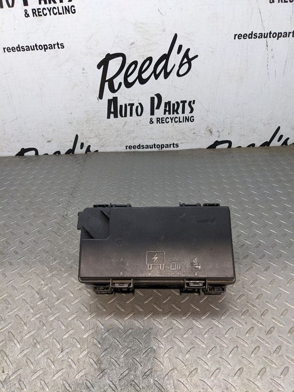 Chassis ECM Multifunction Includes Fuse Box Fits 12 CARAVAN 1179549