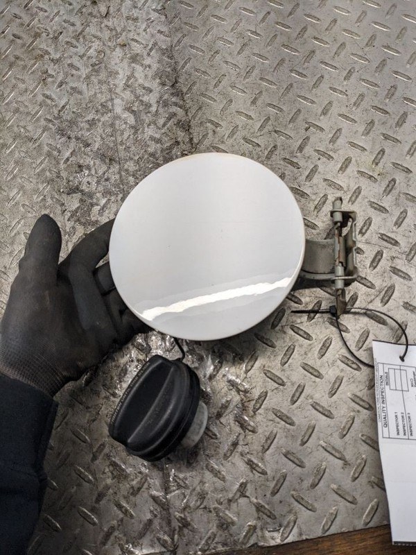 2004 -2021 Chevy Express GMC Savana Gas Cap Cover Fuel Door White 1500 2 1181048