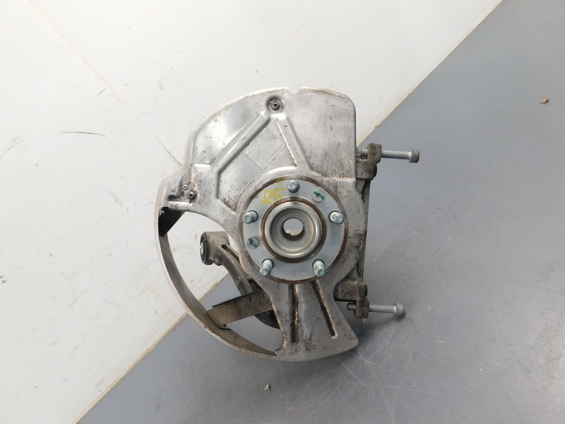 2015 14 - 18 Aston Martin V12 Vantage S Right Front Hub Assembly #1954 C4