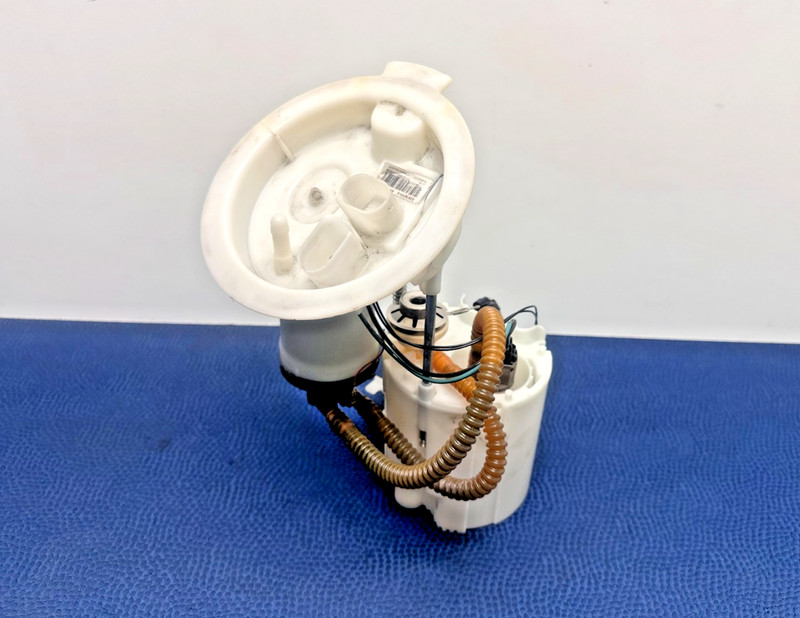 12–19 BMW F10 528i 535i 550i BOSCH Gasoline Gas Tank Fuel Pump Sending Unit OEM
