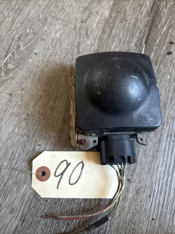 VOLVO VNL 670 BENDIX RADAR COLLISION AVOIDANCE SENSOR K056475 0203000050