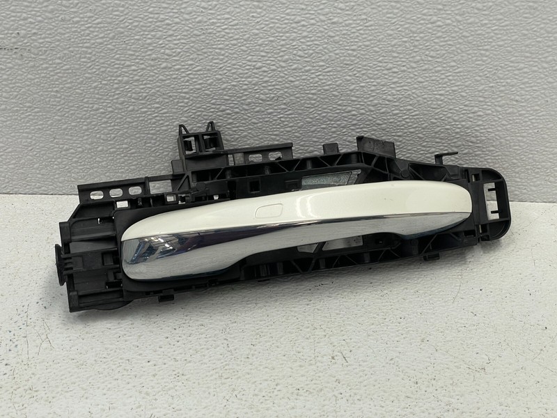 2014-2017 Mercedes S550 Rear Left Driver Exterior Door Handle White 1523 OEM