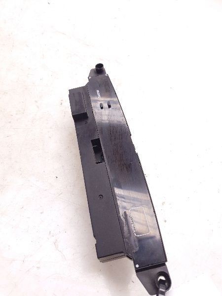 Info-GPS-TV Screen Display Screen Clock Xle Fits 04-06 CAMRY 208933