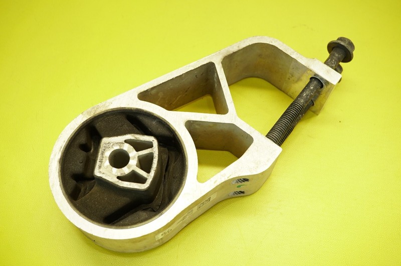 🔅2018-2023 CHEVROLET OEM.FWD AUTOMATIC TRANSMISSION REAR MOUNT BRACKET 23221641