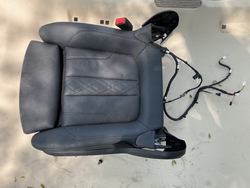 OEM 2017 - 2022 BMW 540i 530I G30 FRONT LEFT SEAT LOWER TRACK FRAME W/ MOTOR