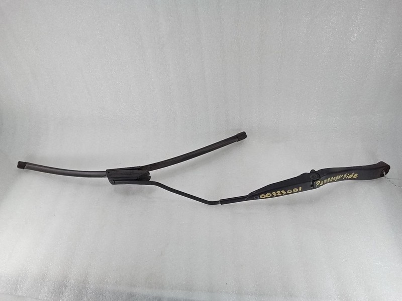 2013-2018 Dodge Ram 1500 Front Right Windshield Wiper Arm w/ Blade 55277450AD