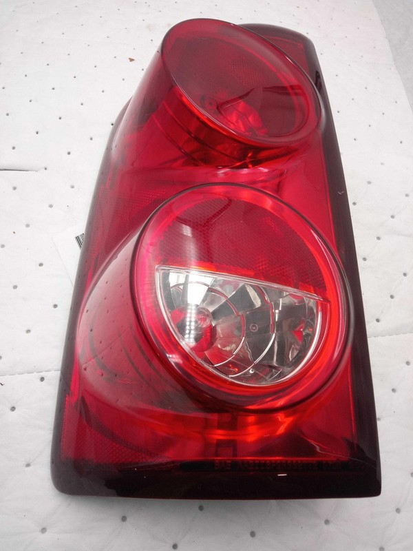 2008 Dodge 1500 Pickup Left Tail Light Assembly Silver OEM 421086 116k Miles
