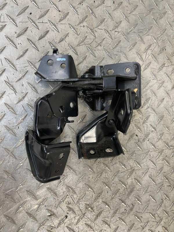 2000-2002 Toyota 4runner Rear Seat Brackets Oem Tested..