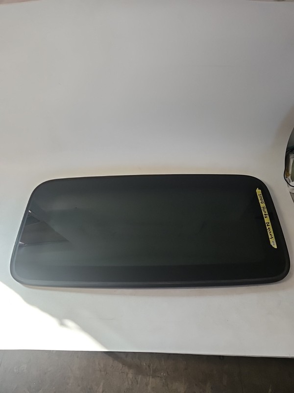 2005-2010 Honda Odyssey Sunroof Glass OEM sun roof window