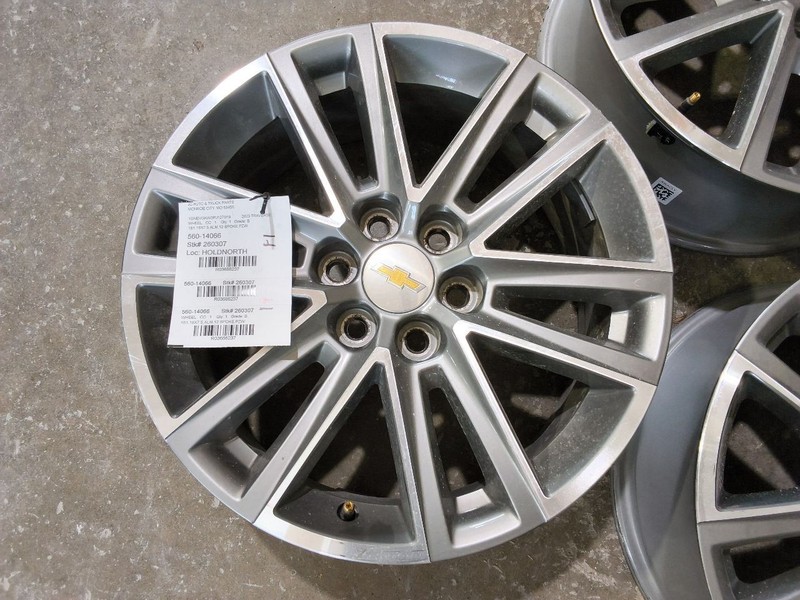 2022-2024 Chevy TRAVERSE Wheel Rim 18x7-1/2 Silver 12 Spoke OPT PZW
