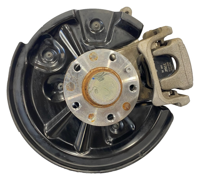 📌2015-2018 AUDI Q3 REAR LEFT SIDE SPINDLE KNUCKLE WHEEL HUB W/BRAKE CALIPER OEM