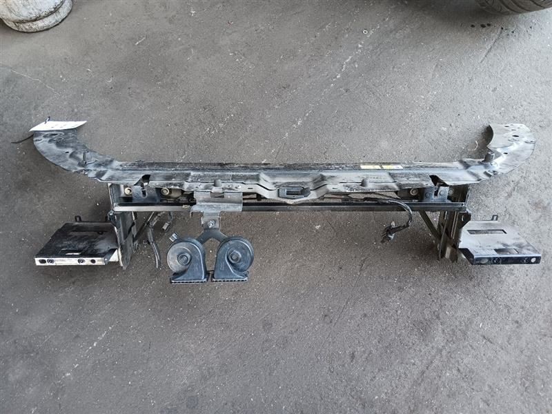 12-19 Range Rover Evoque Radiator Core Support LR086116