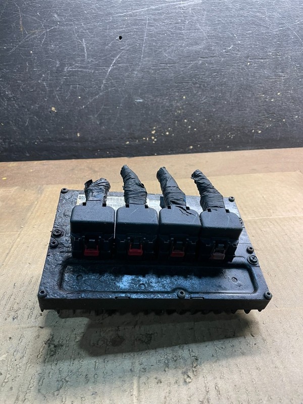2005 Dodge Caravan 3.8L Engine Computer Module ECU ECM OEM Y7366 DG