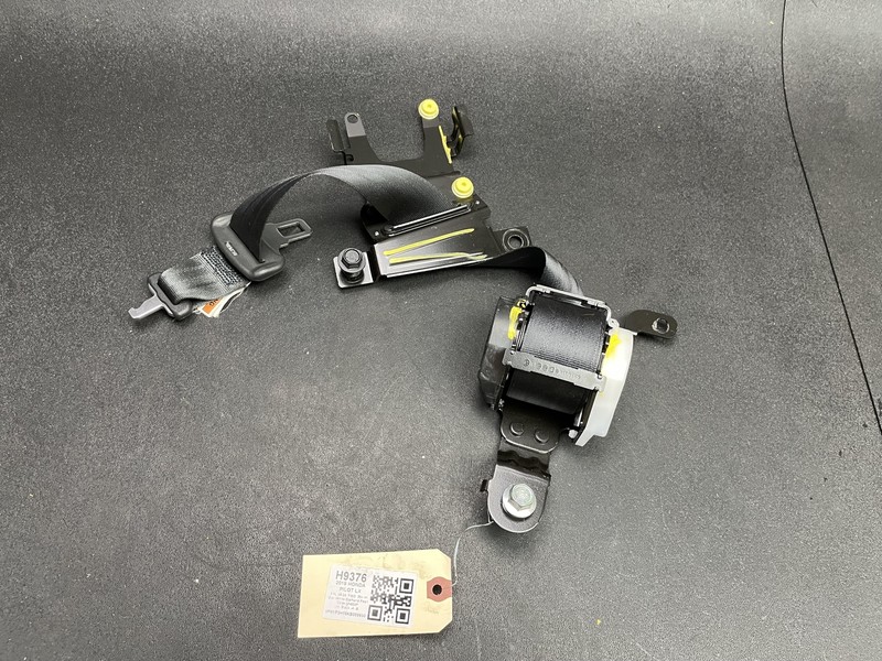2nd Row Rear Center Seat Belt Retractor 2019 Honda Pilot 04869-TG7-A00ZB 16 - 20