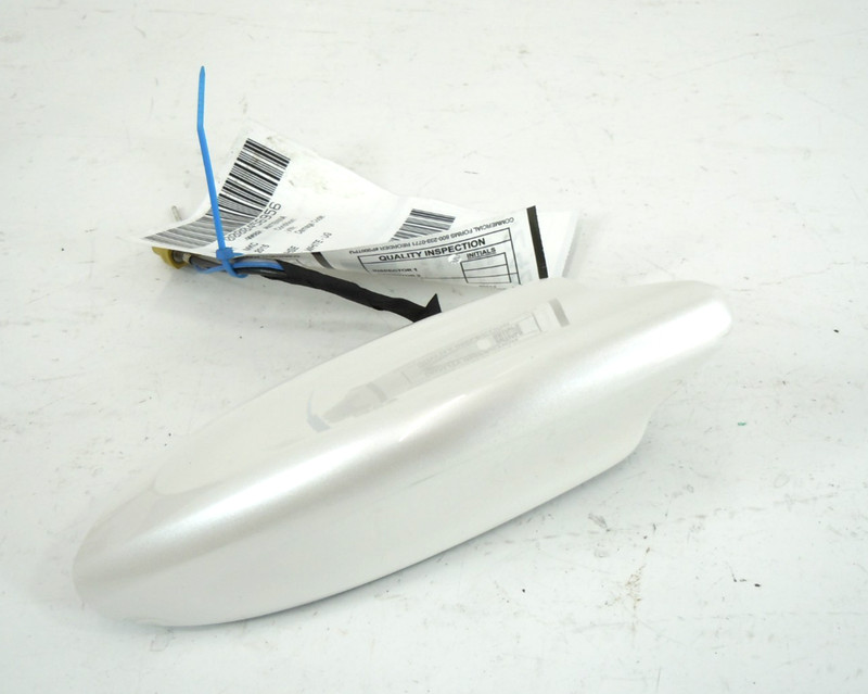 2015-2019 Lincoln MKC Shark Fin Roof Mounted Antenna OEM UG