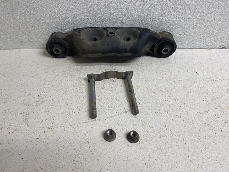 2009-2013 Subaru Forester Rear Differential Carrier Bracket Mount Diff Pumpkin