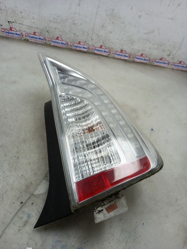 12 13 14 15 TOYOTA PRIUS PASSENGER RIGHT TAIL LIGHT