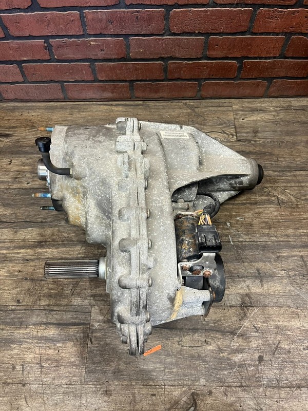 14-18 Dodge Ram 1500 3.0L Diesel OEM Transfer Case NV246 52123837AD BW 44-44