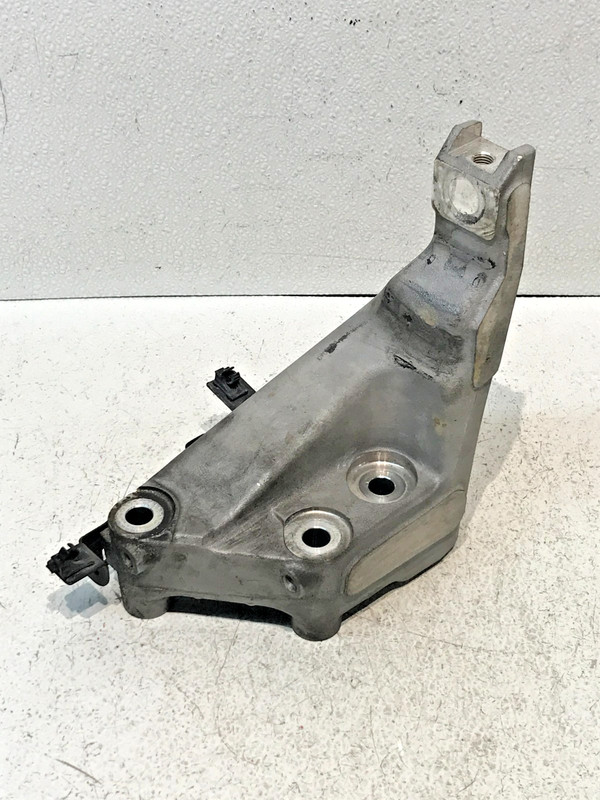 2009-15 HONDA PILOT REAR ENGINE MOUNT BRACKET OEM