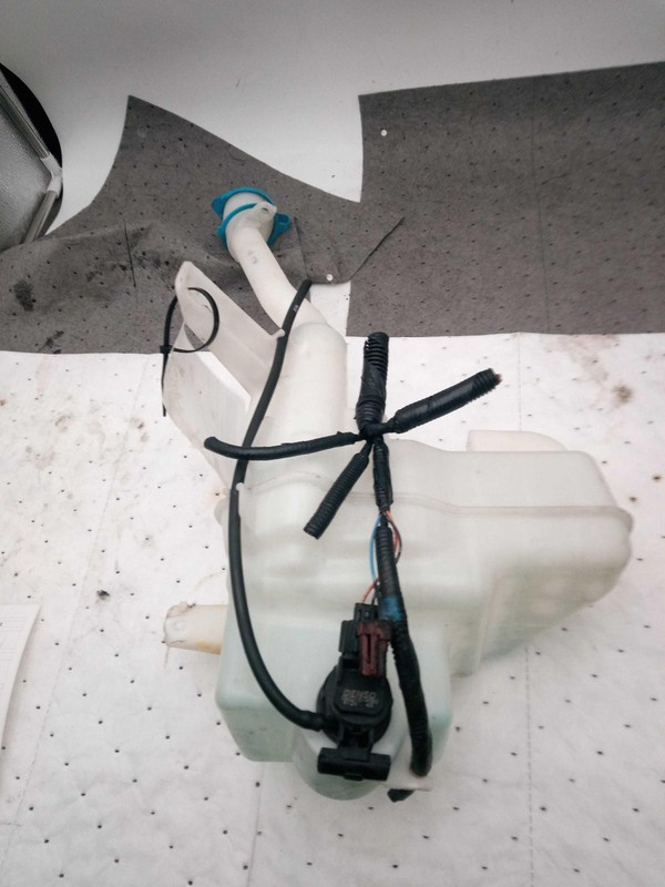 2015 Honda Civic Washer Fluid Reservoir OEM White 1.80L 71000 Miles