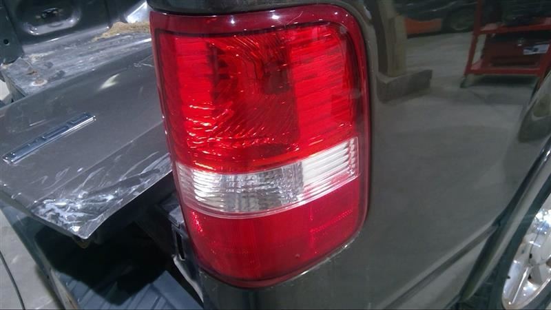 Passenger Tail Light Styleside Fits 04-08 FORD F150 PICKUP 3165008