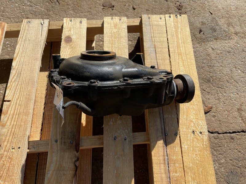 03-05 RANGE ROVER HSE FRONT CARRIER DIFFERENTIAL CASE OEM 3.73 RATIO