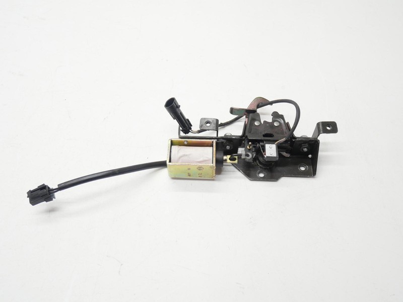 2001 Ferrari 360 430 Spider Front Hood Latch Lock Assembly 67364800 OEM