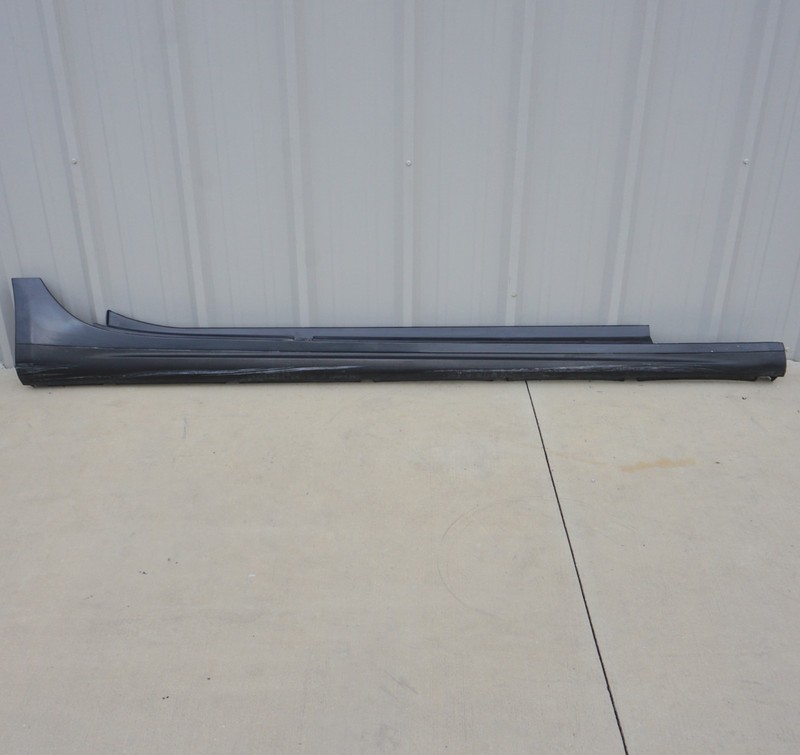 2014 - 2022 Maserati Ghibli Right Passenger Side Rocker Panel Skirt Molding OEM