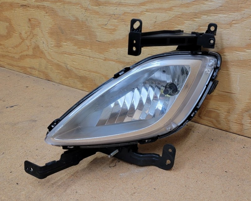 2011 - 2013 HYUNDAI ELANTRA Front Bumper Left LH Side Halogen Foglight Lamp OEM*