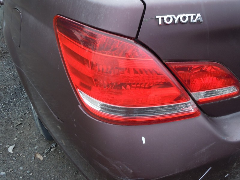 2005 06 07 2010 Toyota Avalon Quarter Panel Mounted Tail Light Driver Left