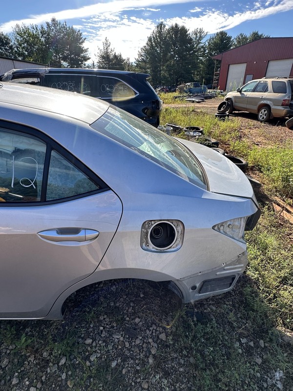 2014-2019 TOYOTA COROLLA REAR LEFT DRIVER SIDE QUARTER PANEL SECTIONAL CUT