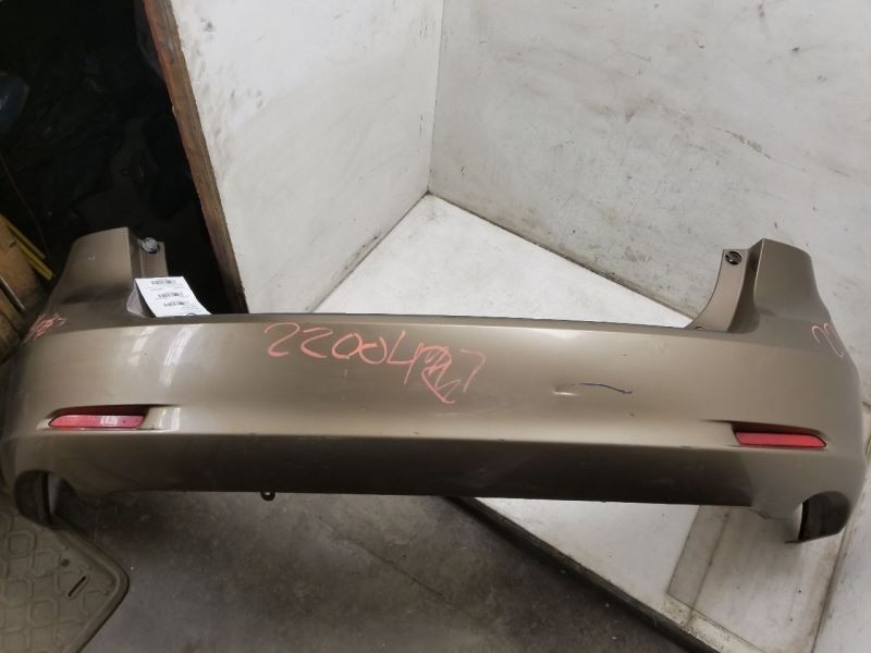 09-16 TOYOTA VENZA REAR BUMPER ASSEMBLY BRN-4U2 SCRATCHES