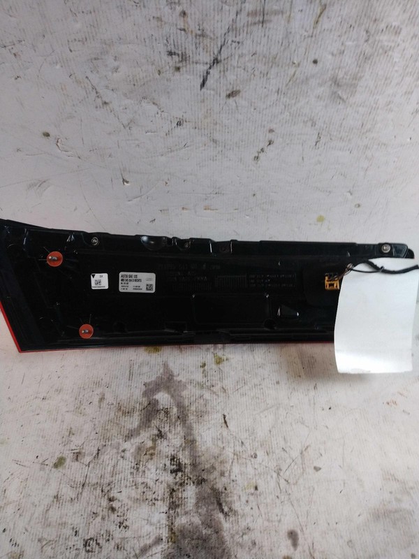 2017 Audi Q7 Right Tail Light Assembly Silver 117K Mi OEM Used Parts