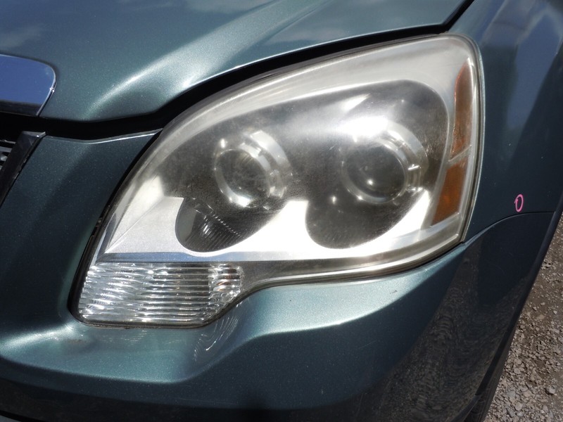 2008-2012 GMC Acadia Halogen Headlight Driver Left LH OEM W/O HID