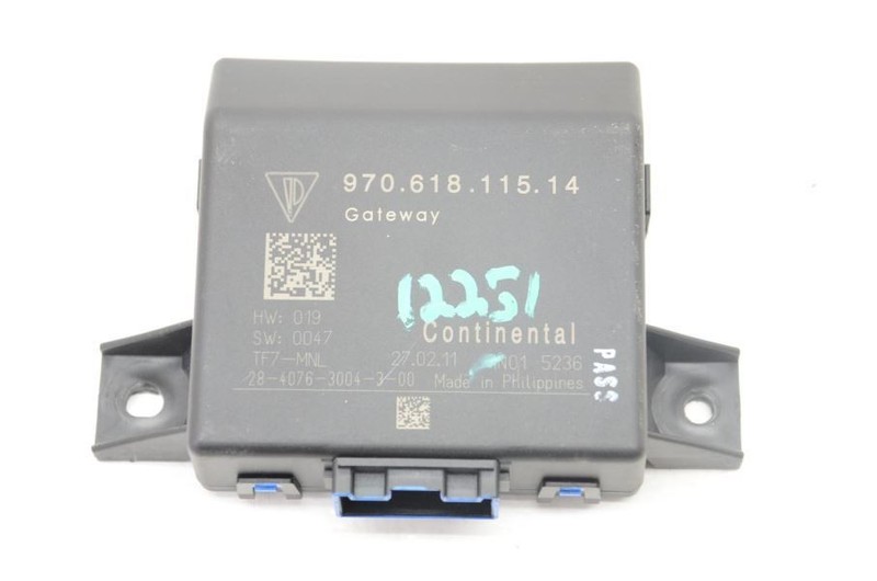 10-16 PANAMERA Turbo AWD Gateway Control Module 97061811514
