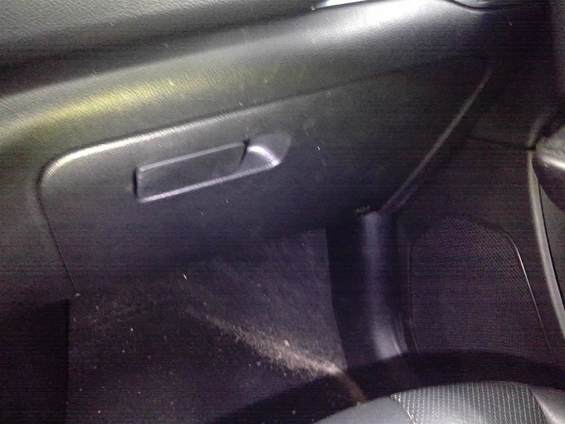 CHEROKEE2019-2022 Glove Box 1750324