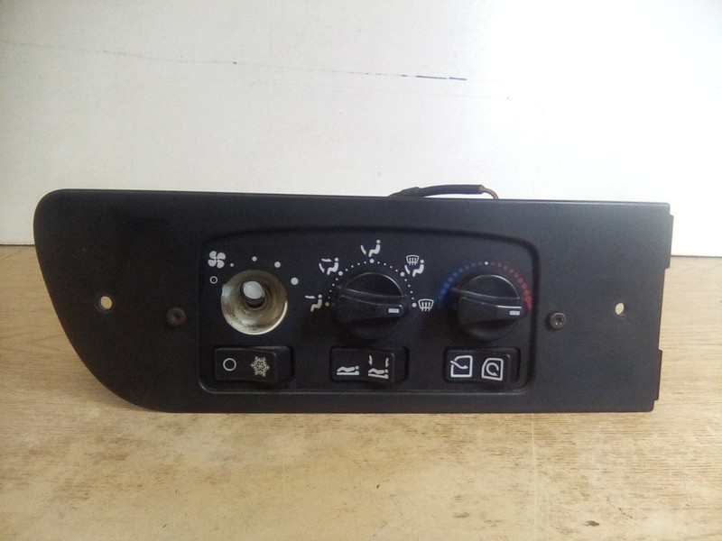 Kenworth T2000/Paccar F21-1005-1 Climate Control "MISSING KNOB"